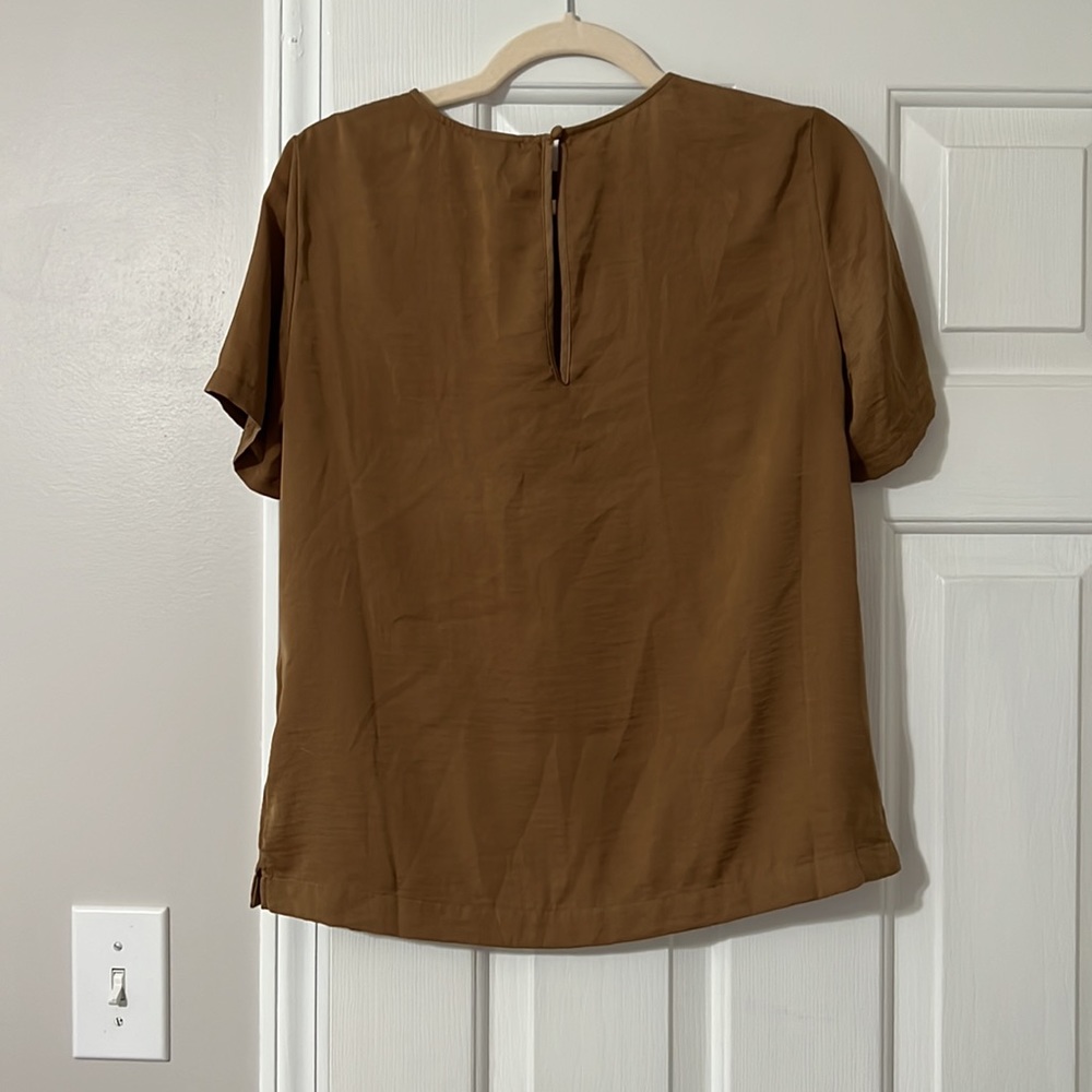 Gold blouse. - Picture 2 of 2